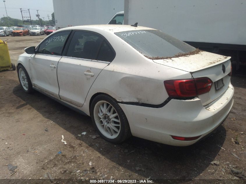 2013 VOLKSWAGEN GLI AUTOBAHN 3VW4A7AJ3DM431463
