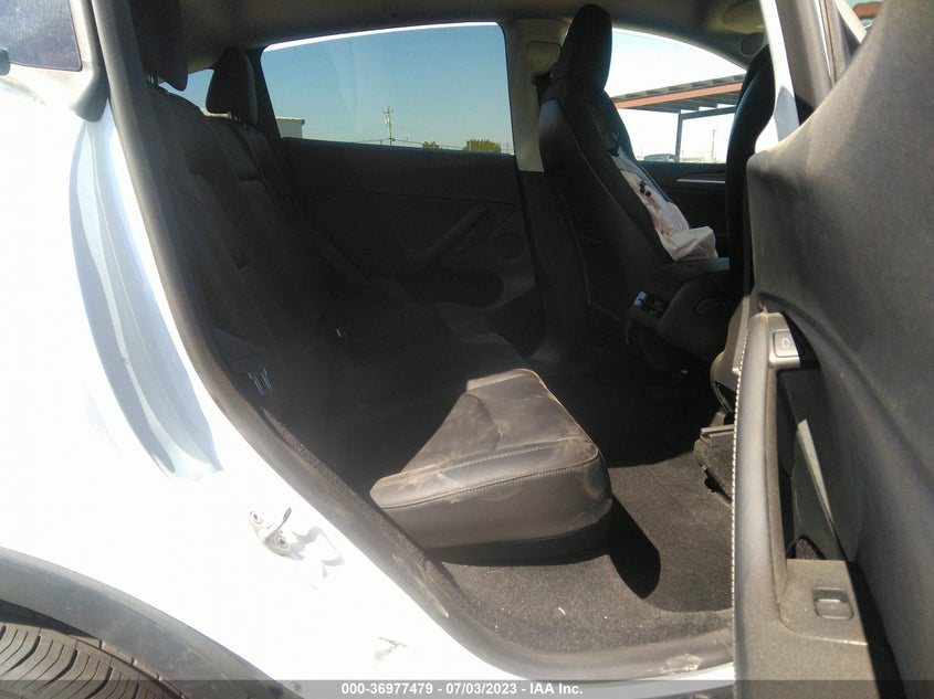 VIN 7SAYGDEE1PF742755 2023 TESLA MODEL Y LONG RANGE