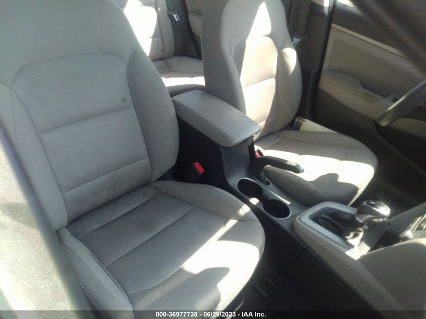 2018 HYUNDAI ELANTRA SEL - 5NPD84LF3JH293057