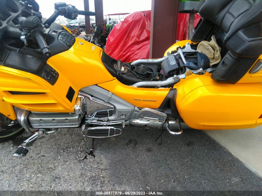 2002 HONDA GL1800 1HFSC47032A108614
