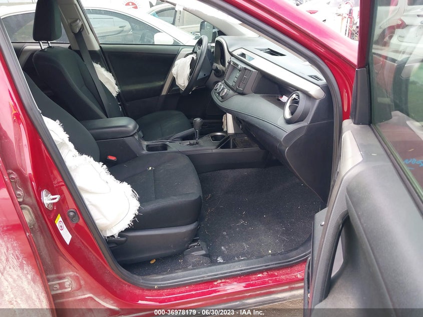 VIN 2T3ZFREV8JW444738 2018 TOYOTA RAV4 LE