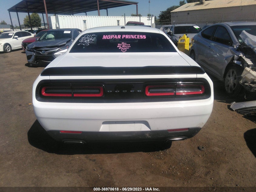 VIN 2C3CDZJGXKH677318 2019 DODGE CHALLENGER GT