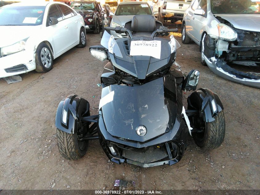 2017 CAN-AM SPYDER ROADSTER F3-T/LIMITED/LIMITED SPEC 2BXREDD28HV001238