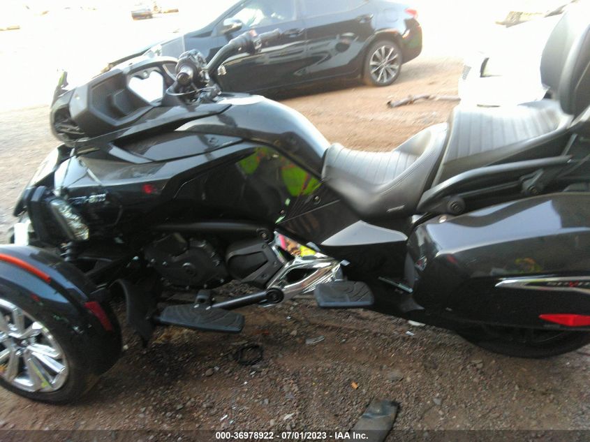 2017 CAN-AM SPYDER ROADSTER F3-T/LIMITED/LIMITED SPEC 2BXREDD28HV001238