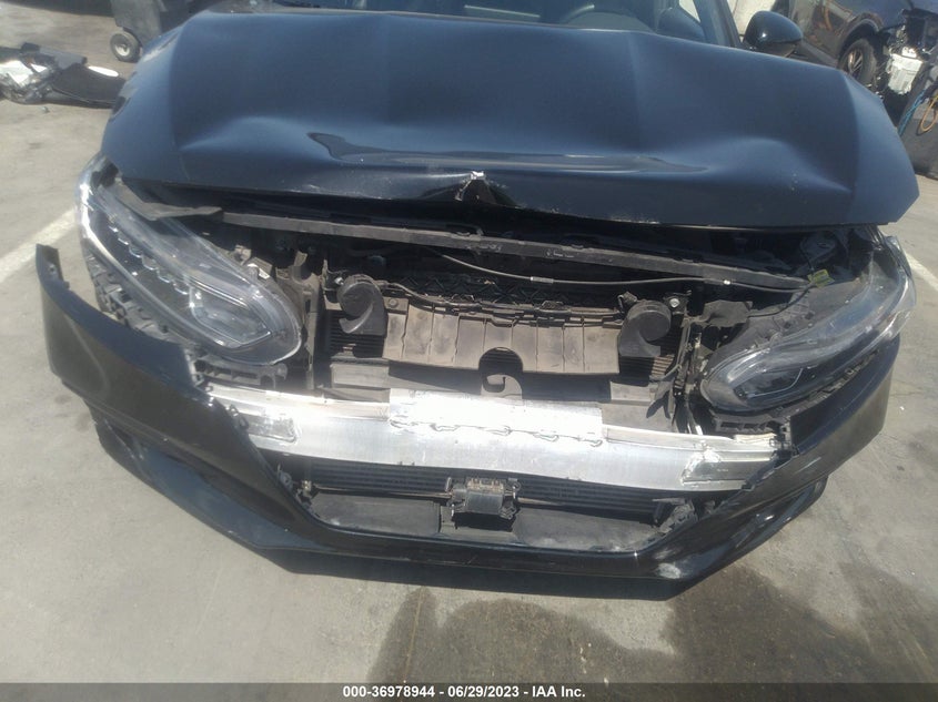 VIN 1HGCV1F39JA183997 2018 HONDA ACCORD SEDAN SPORT 1.5T