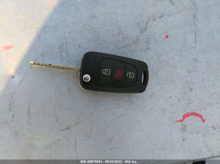 2013 KIA SOUL BASE - KNDJT2A59D7526271