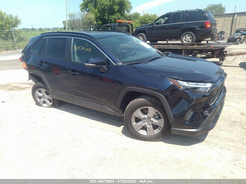 TOYOTA RAV4 XLE 2022