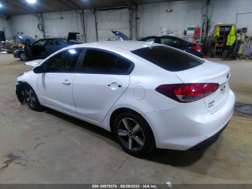 2018 KIA FORTE LX - 3KPFL4A7XJE211381