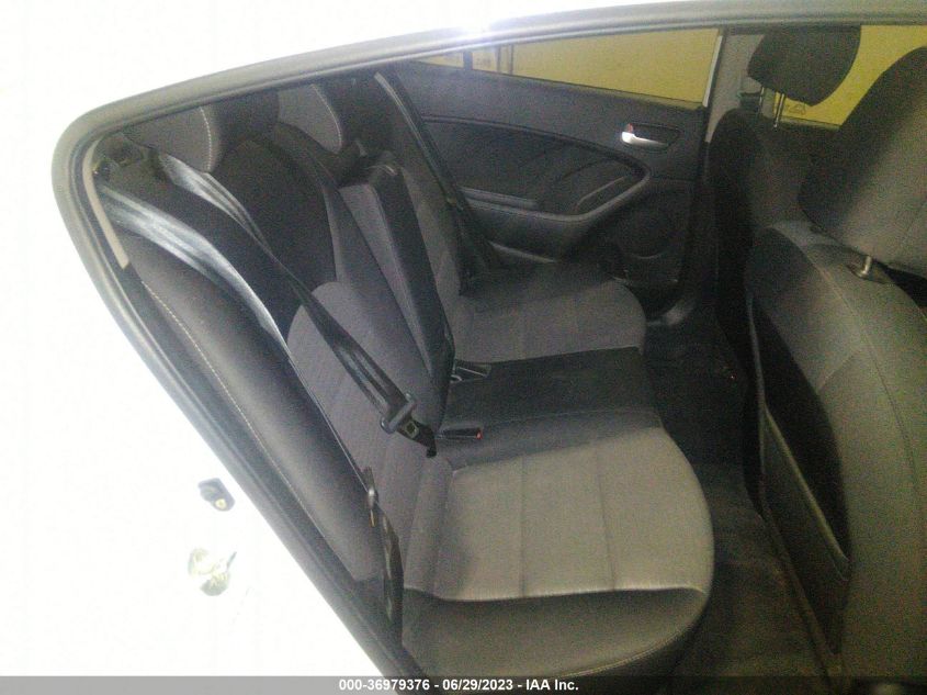 2018 KIA FORTE LX - 3KPFL4A7XJE211381