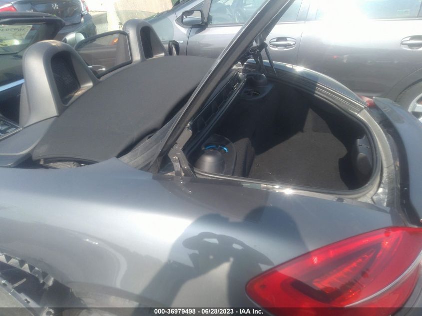 2014 PORSCHE BOXSTER WP0CA2A85ES121564
