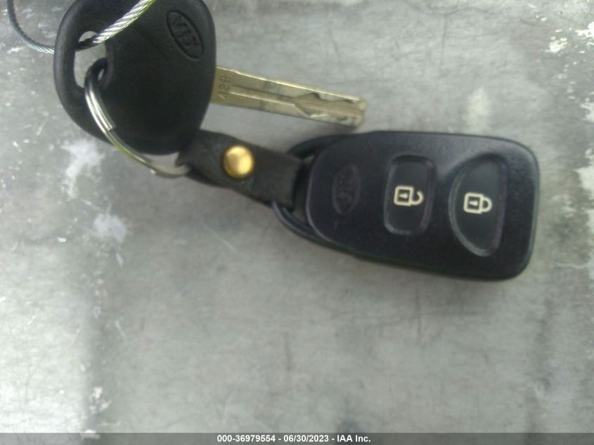 2013 KIA SORENTO LX - 5XYKT3A62DG408181