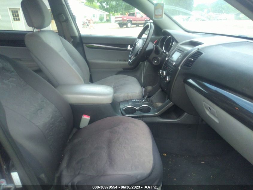 2013 KIA SORENTO LX - 5XYKT3A62DG408181