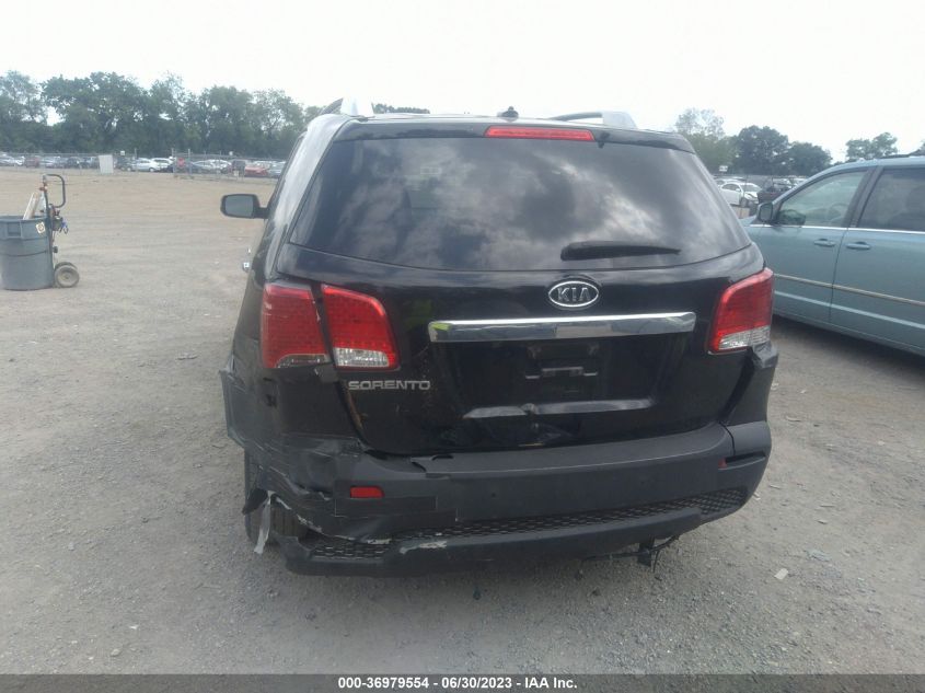 2013 KIA SORENTO LX - 5XYKT3A62DG408181