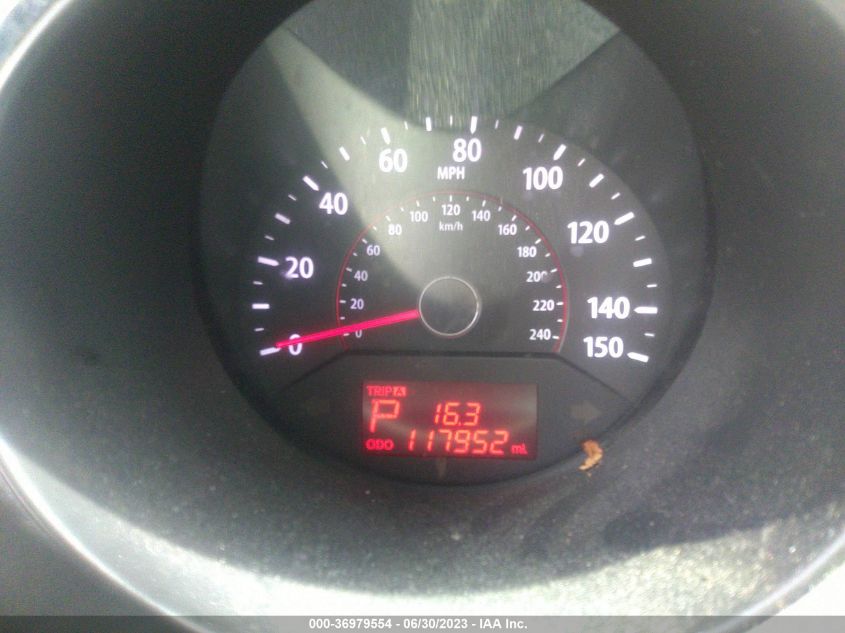2013 KIA SORENTO LX - 5XYKT3A62DG408181