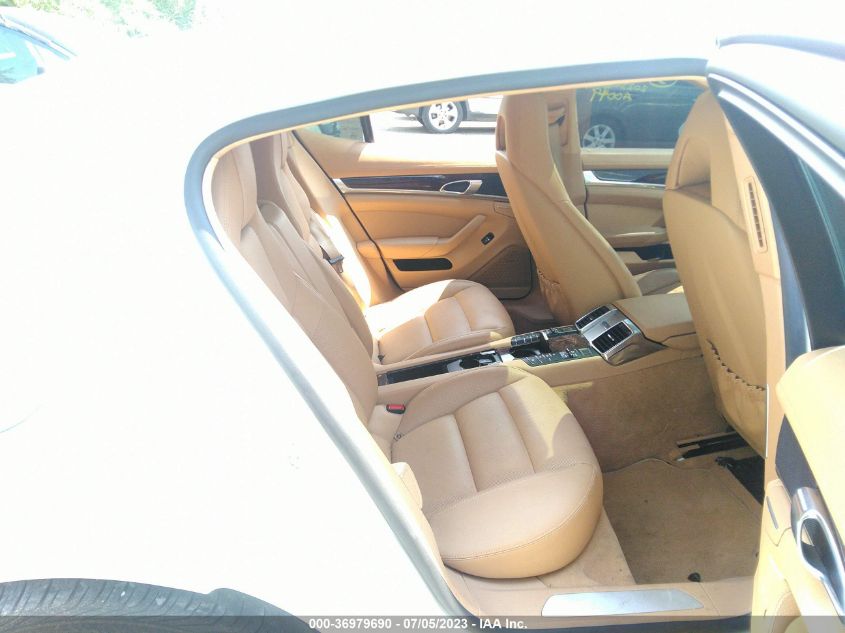 2015 PORSCHE PANAMERA E-HYBRID S - WP0AD2A70FL040943