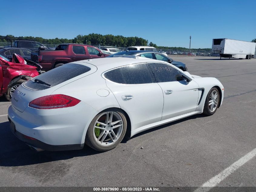 2015 PORSCHE PANAMERA E-HYBRID S - WP0AD2A70FL040943