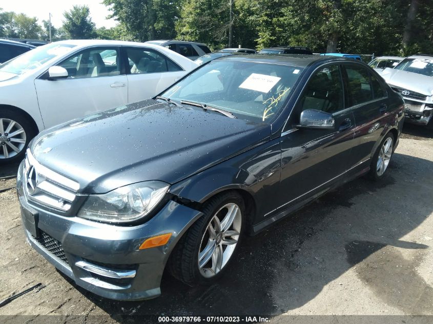 2013 MERCEDES-BENZ C 300 SPORT 4MATIC/LUXURY 4MATIC - WDDGF8AB0DR272969