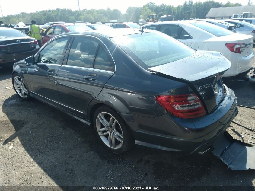 2013 MERCEDES-BENZ C 300 SPORT 4MATIC/LUXURY 4MATIC - WDDGF8AB0DR272969