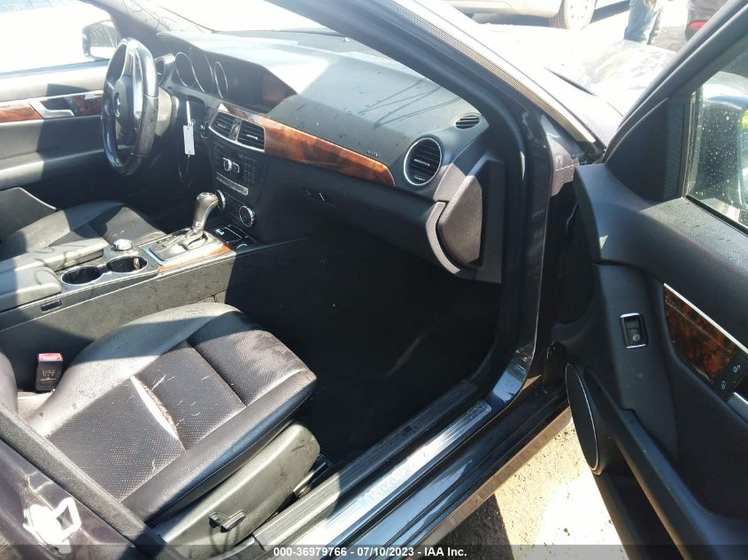 2013 MERCEDES-BENZ C 300 SPORT 4MATIC/LUXURY 4MATIC - WDDGF8AB0DR272969