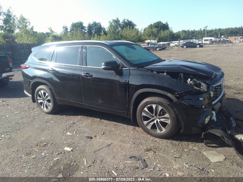 2021 TOYOTA HIGHLANDER XLE - 5TDGZRBH1MS524031