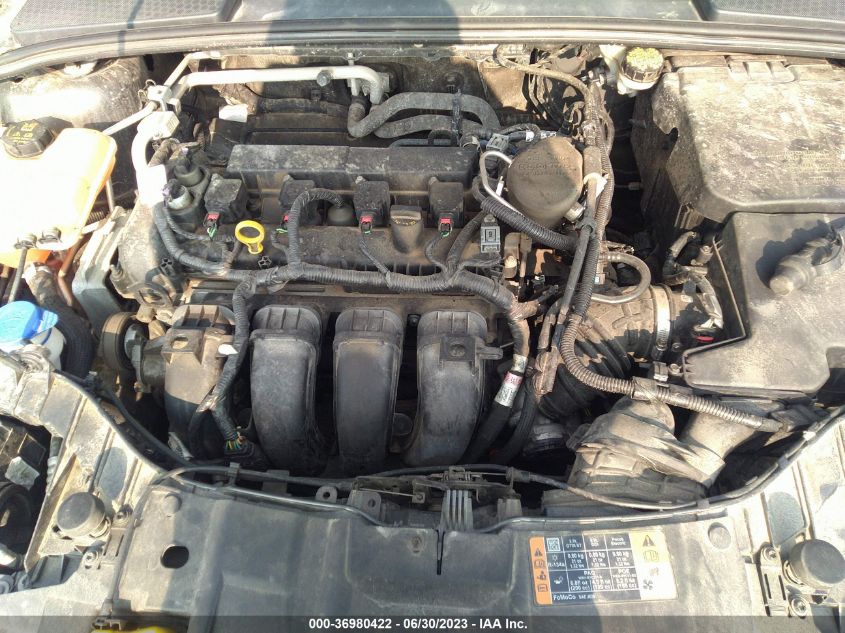 2015 FORD FOCUS SE - 1FADP3K25FL220647
