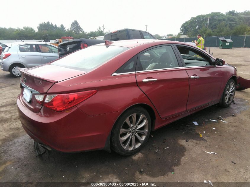 VIN 5NPEC4AC2DH556929 2013 HYUNDAI SONATA no.4