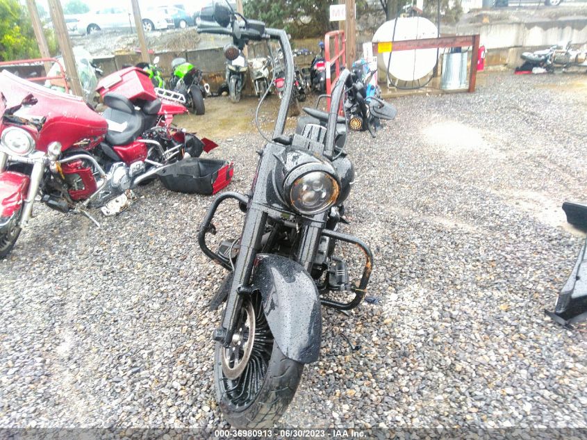 2018 HARLEY-DAVIDSON FLHRXS 5HD1KVCA5JB621912