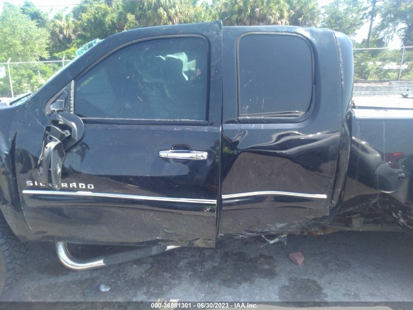 2013 CHEVROLET SILVERADO 1500 LT - 1GCRKSE72DZ283442