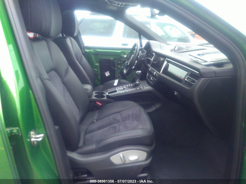 VIN WP1AA2A52LLB00416 2020 PORSCHE MACAN