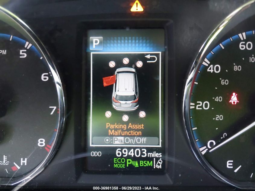 2016 TOYOTA RAV4 XLE - JTMWFREV6GD090565