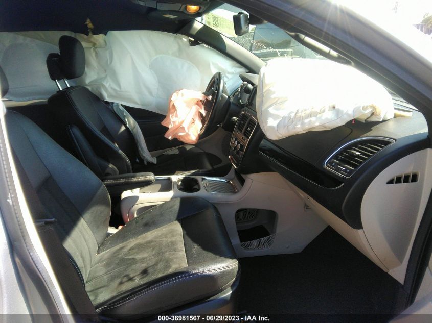 2019 DODGE GRAND CARAVAN SXT - 2C4RDGCG5KR743601
