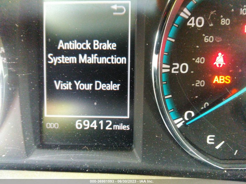 2016 TOYOTA RAV4 HYBRID XLE - JTMRJREV6GD033570