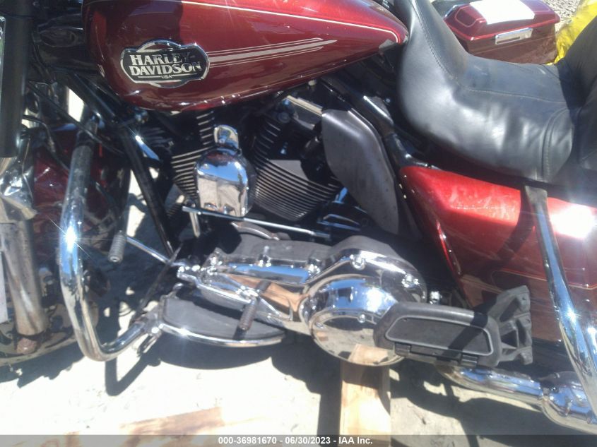 2010 HARLEY-DAVIDSON FLHTCU 1HD1FC43XAB609948