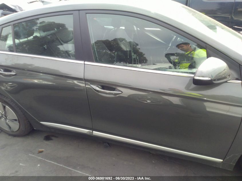 2020 HYUNDAI IONIQ HYBRID SE - KMHC75LC5LU234171