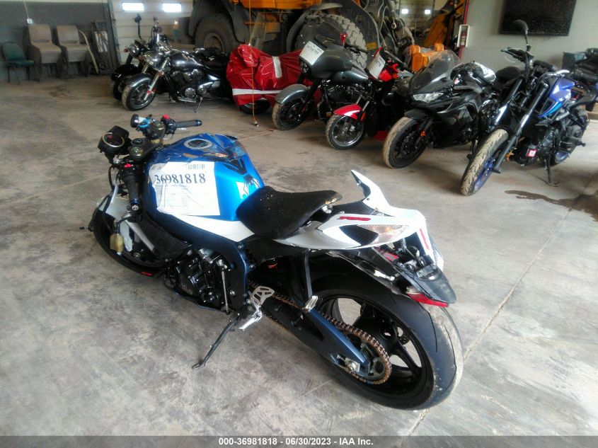 2011 SUZUKI GSX750 JS1GR7MA5B2100421