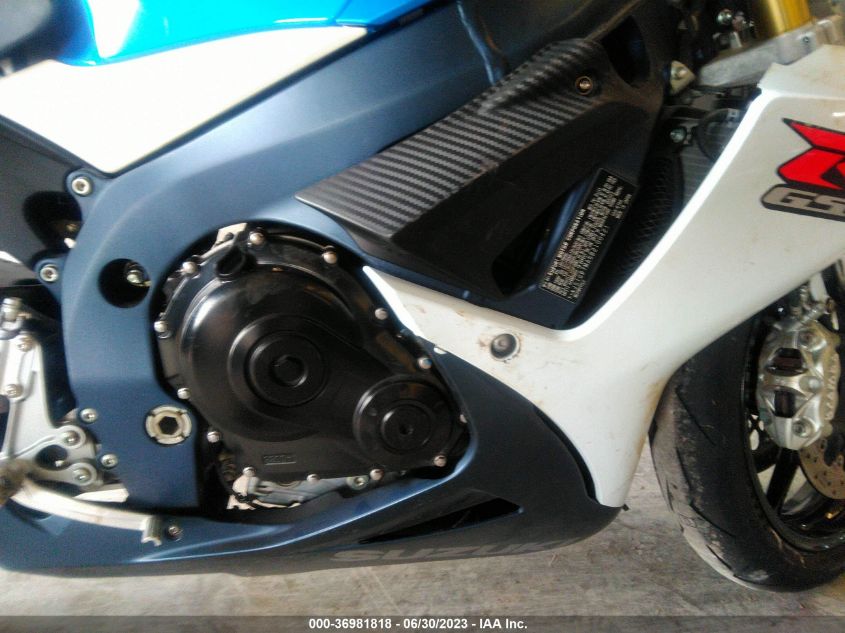 2011 SUZUKI GSX750 JS1GR7MA5B2100421