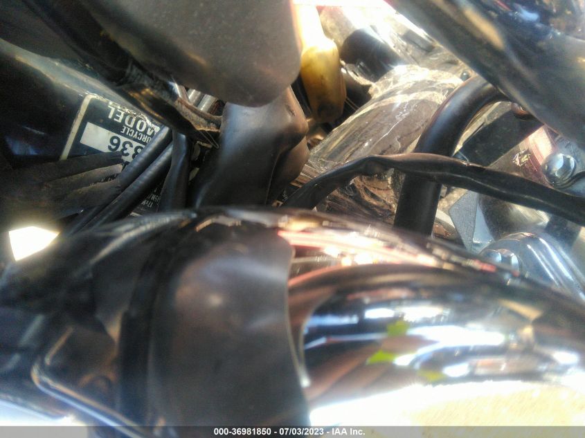 2000 HONDA VT1100 C3 1HFSC390XYA200836