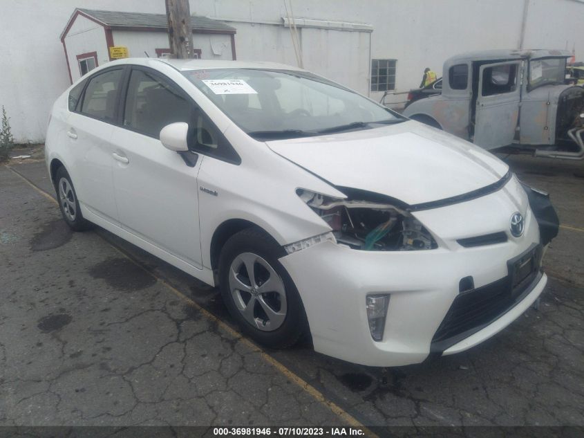 2015 TOYOTA PRIUS FOUR - JTDKN3DU2F1915220