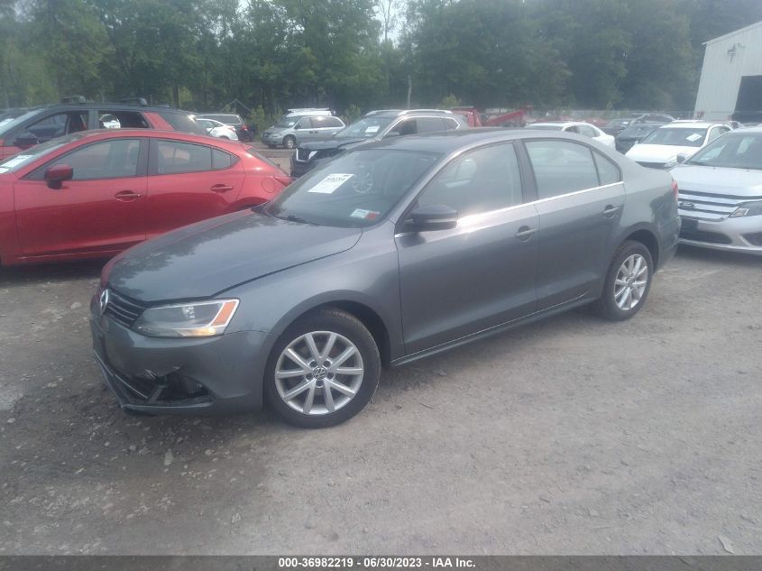 2013 VOLKSWAGEN JETTA SEDAN SE W/CONVENIENCE/SUNROOF - 3VWDP7AJ8DM362302