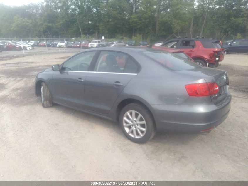 2013 VOLKSWAGEN JETTA SEDAN SE W/CONVENIENCE/SUNROOF - 3VWDP7AJ8DM362302