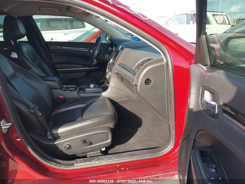 VIN 2C3CCAAG4KH542517 2019 CHRYSLER 300 TOURING L