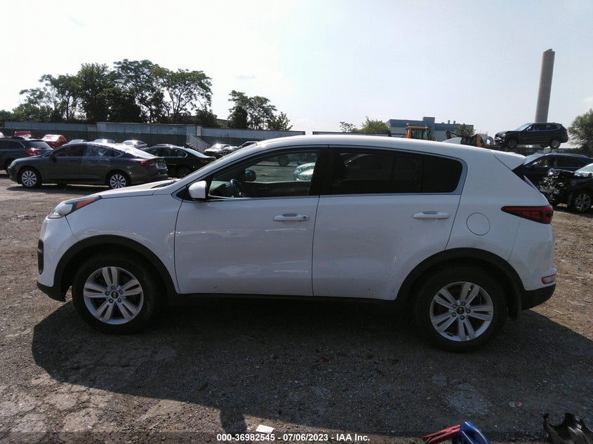 VIN KNDPM3AC8K7558752 2019 KIA SPORTAGE LX