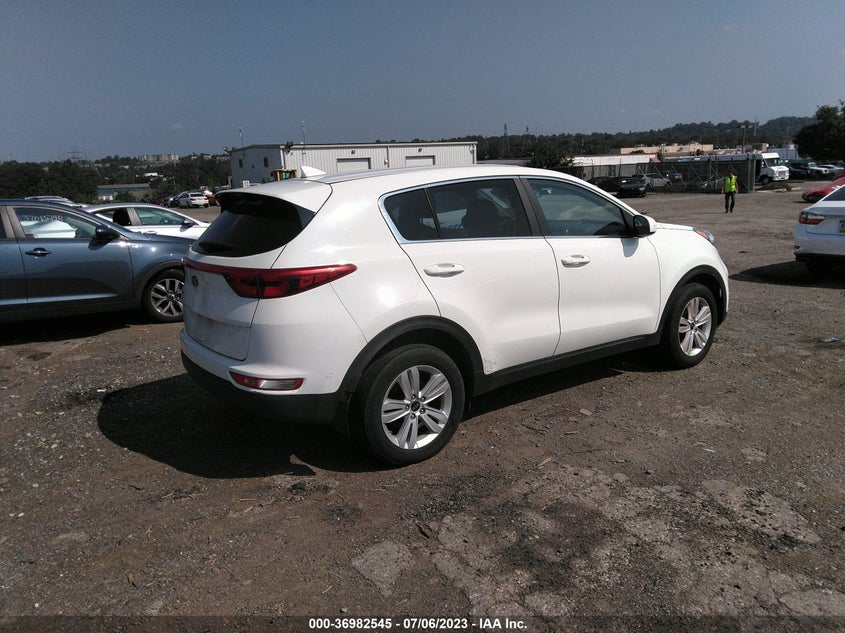 VIN KNDPM3AC8K7558752 2019 KIA SPORTAGE LX