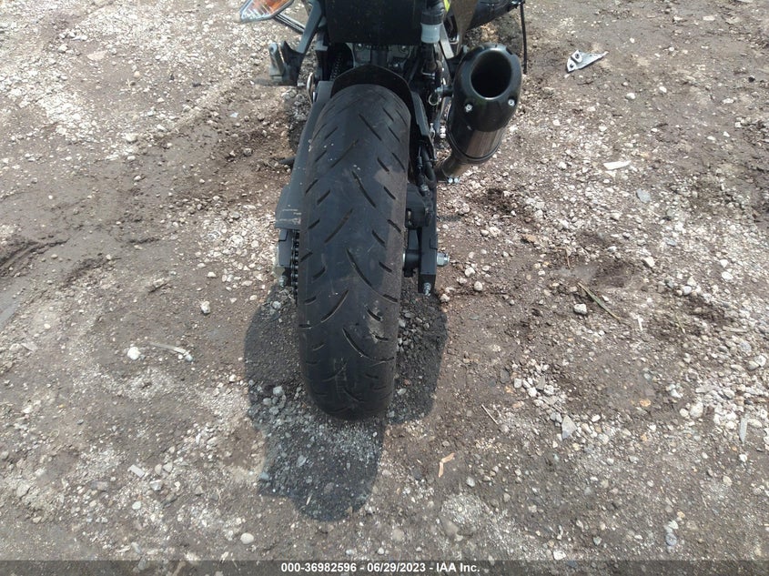 VIN JKAEXKG10MDAA3953 2021 KAWASAKI EX400