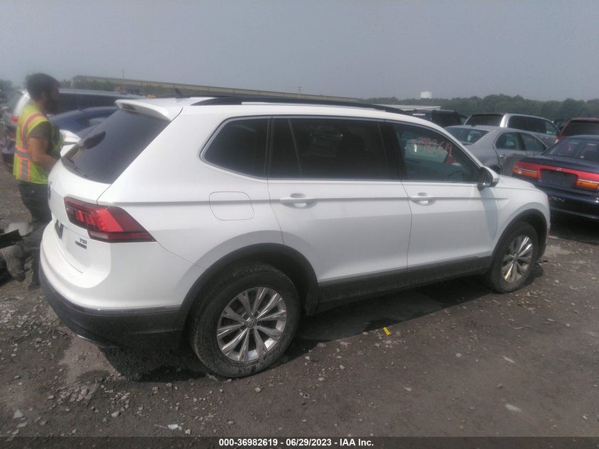 VIN 3VV2B7AX8JM100077 2018 VOLKSWAGEN TIGUAN SEL/SE