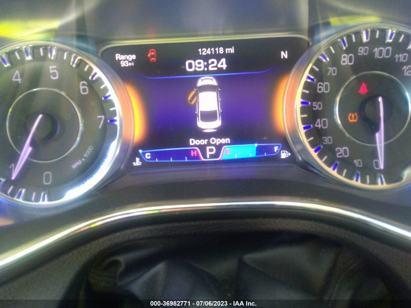 2015 CHRYSLER 200 C - 1C3CCCCG8FN727935