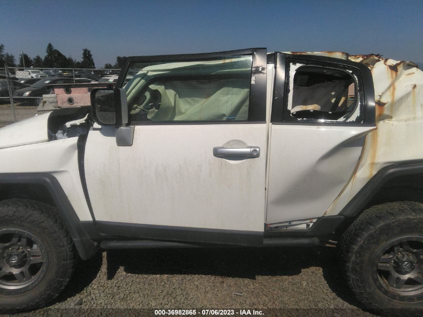 2014 TOYOTA FJ CRUISER JTEBU4BF2EK179364