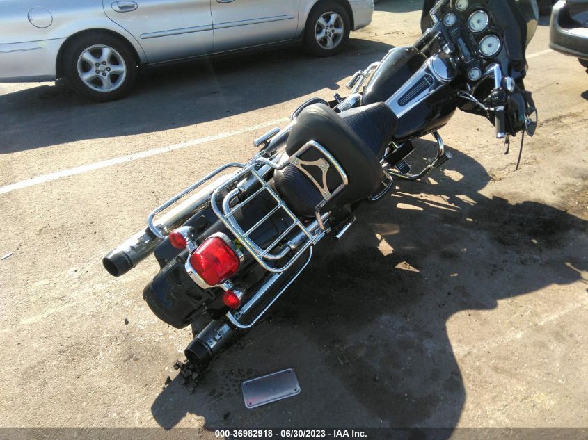 2006 HARLEY-DAVIDSON FLHXI 1HD1KBW136Y676719