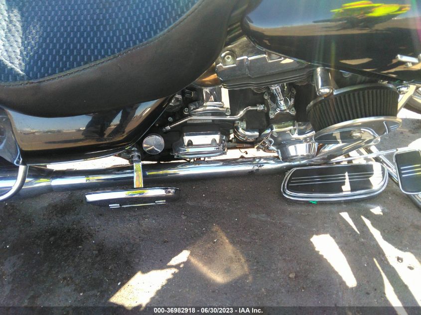 2006 HARLEY-DAVIDSON FLHXI 1HD1KBW136Y676719