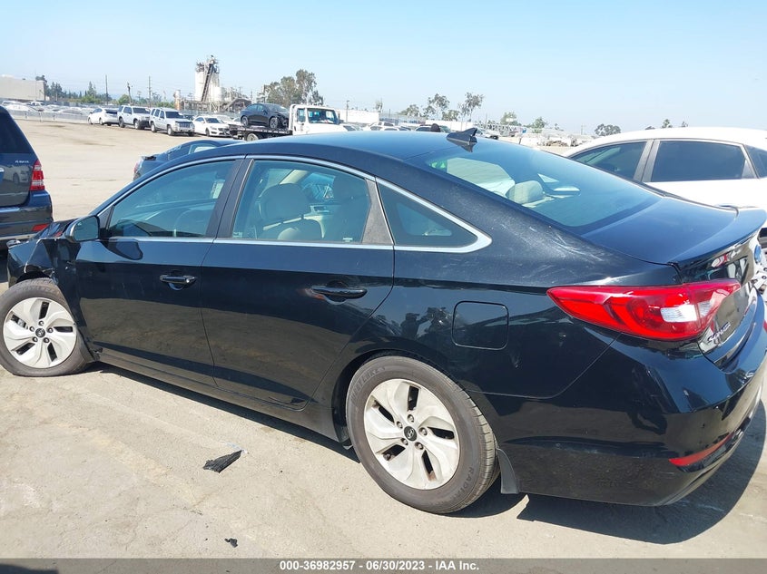 VIN 5NPE24AF8HH478241 2017 HYUNDAI SONATA SE